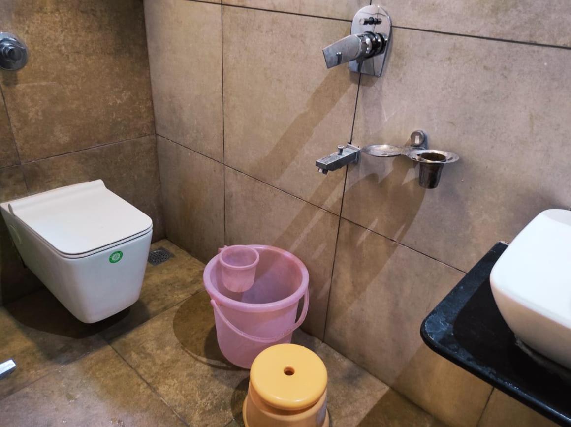 Hotel Manasi Inn ساتارا المظهر الخارجي الصورة