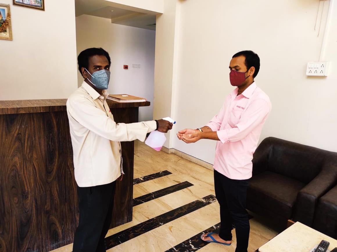 Hotel Manasi Inn ساتارا المظهر الخارجي الصورة