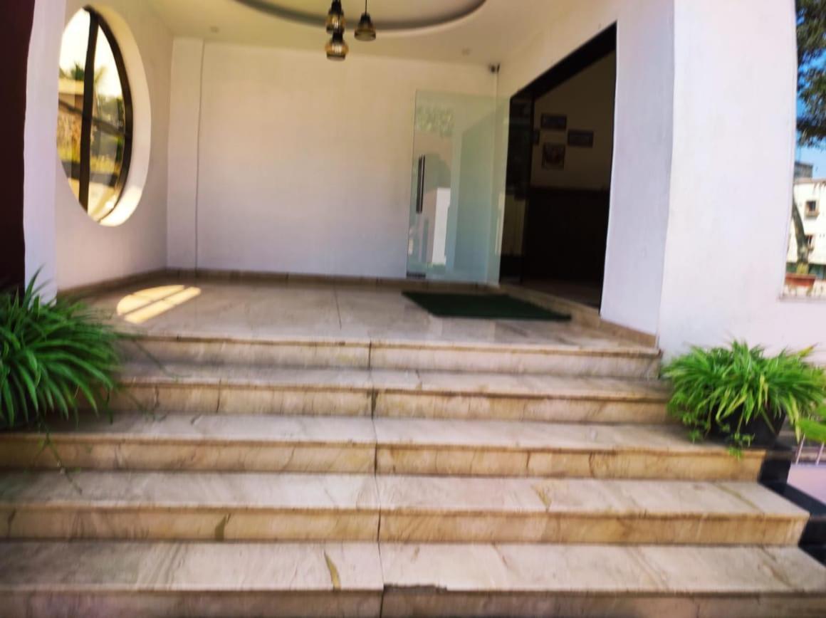 Hotel Manasi Inn ساتارا المظهر الخارجي الصورة